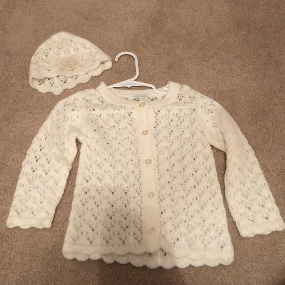 Baby girl Le Top sweater with matching hat